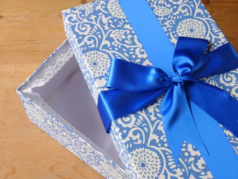 Bridesmaid Box in Chantry Blue